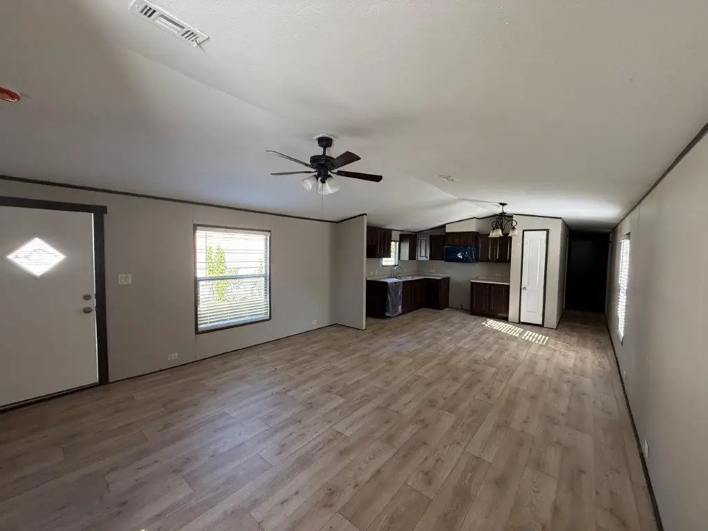 5421 Lake View Drive, Granbury, TX 76048 - Image #1