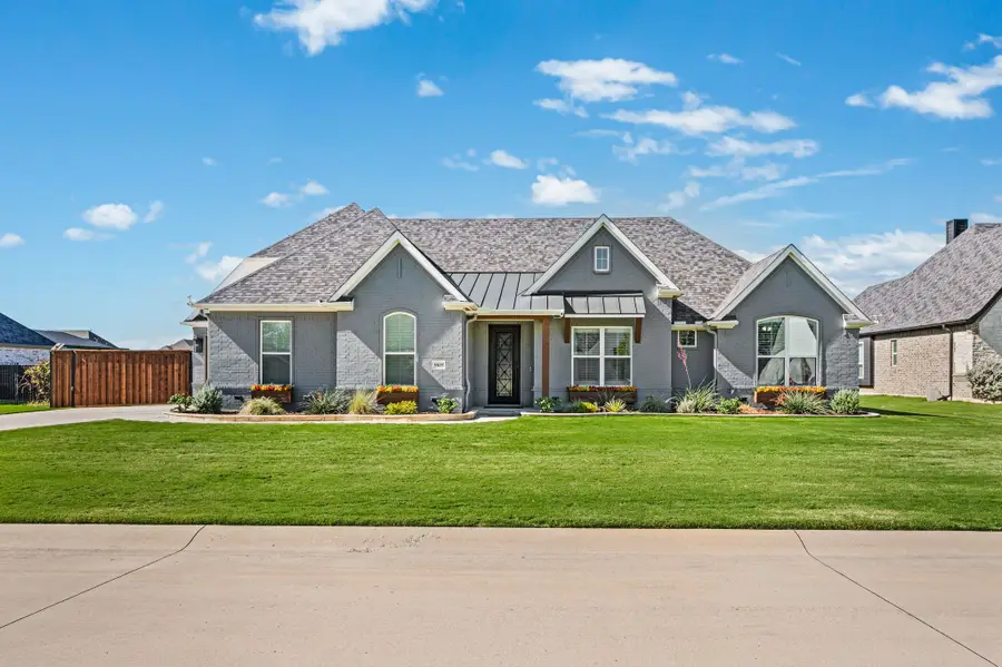 9105 Hidden Pond Street, Justin, TX 76247 - Image #3