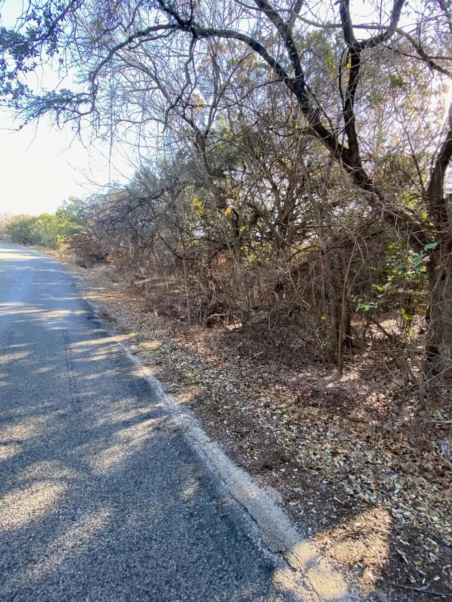 1413 S Chisholm Trail, Granbury, TX 76048 - Image #2