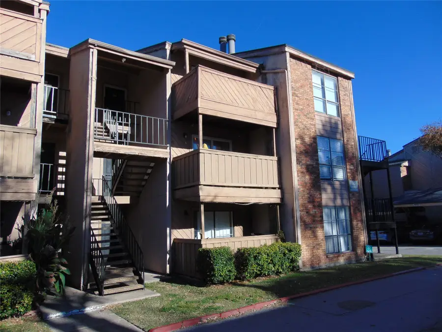 8110 Skillman Street #2072, Dallas, TX 75231 - Image #2