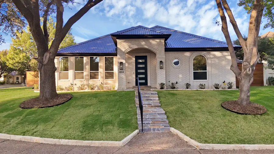 1913 Crockett Circle, Irving, TX 75038 - #3