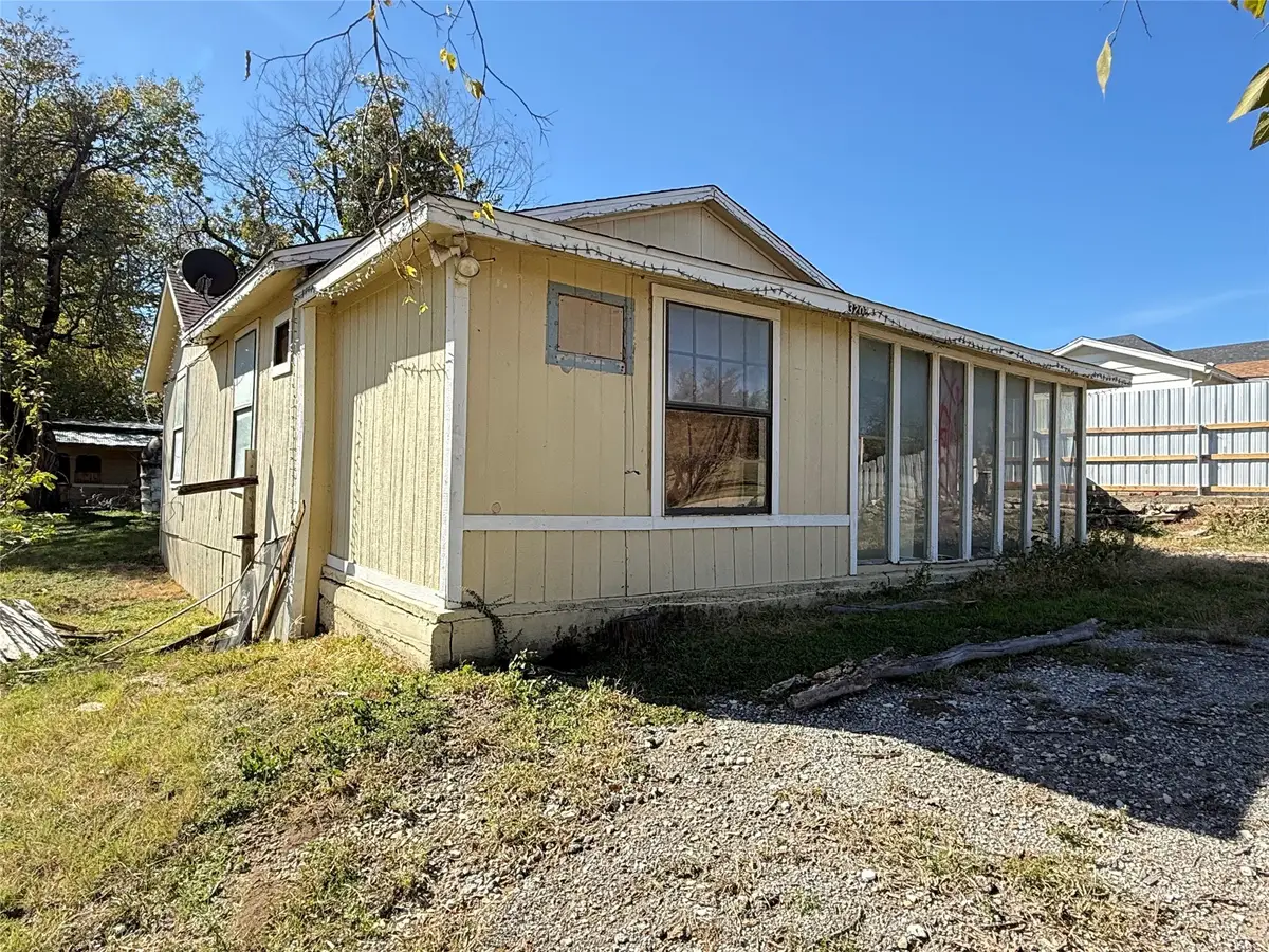 3203 NW 33rd Street, Fort Worth, TX 76106 - Image #1