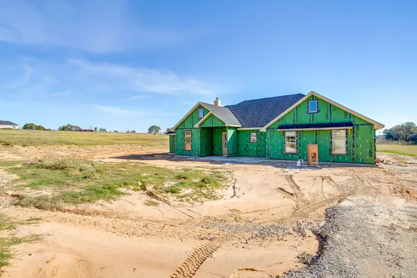 117 Clare Road, Poolville, TX 76487