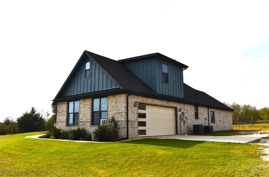 9024 County Road 420, Grandview, TX 76050 - Image #2