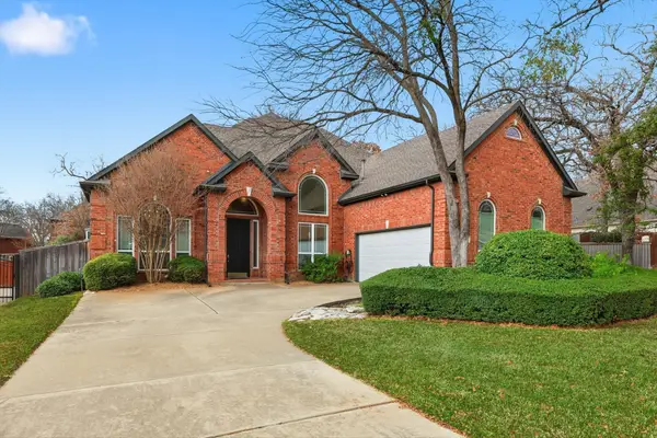 3324 Lexington Avenue, Grapevine, TX 76051