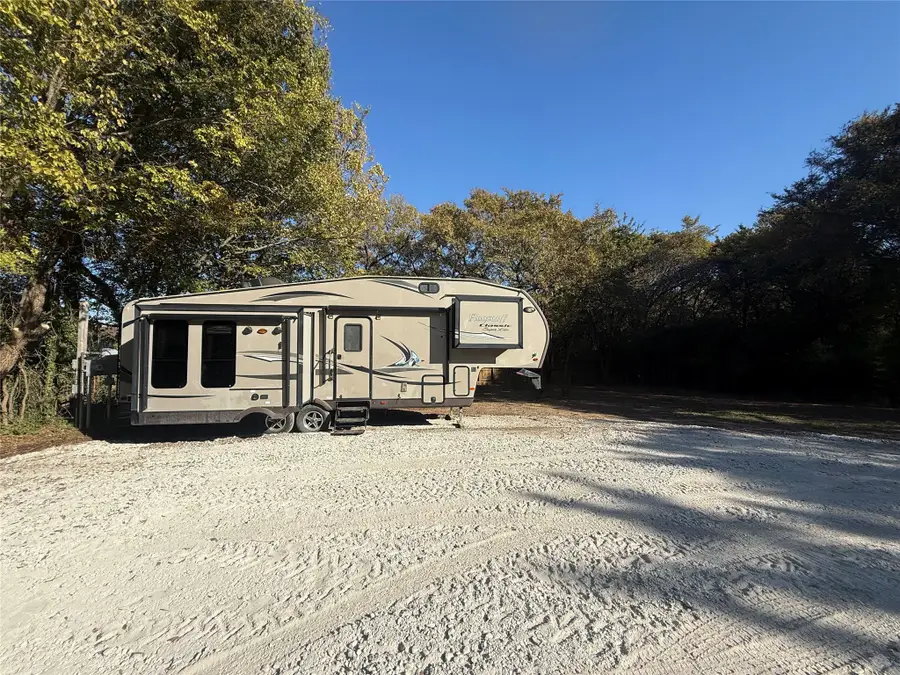 82 Cripple Minnow Bend, Pottsboro, TX 75076 - Image #2