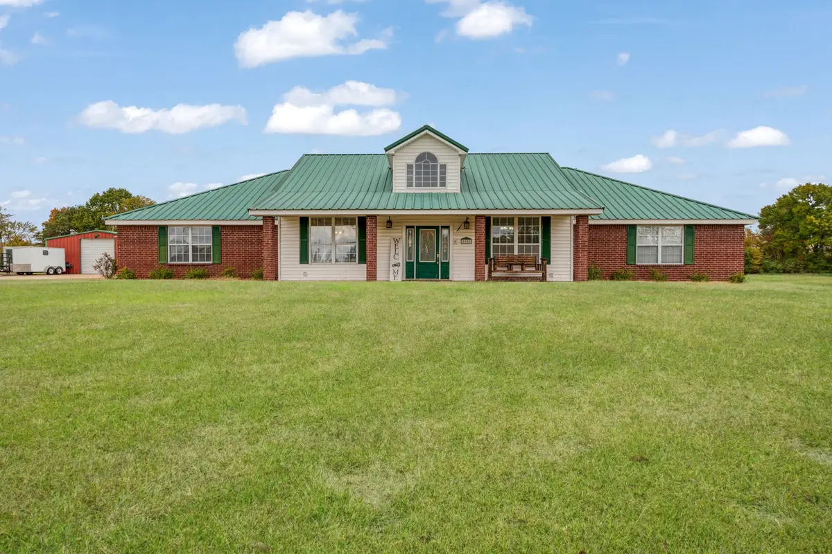 1005 E Hwy 82, Blossom, TX 75416 - Image #1