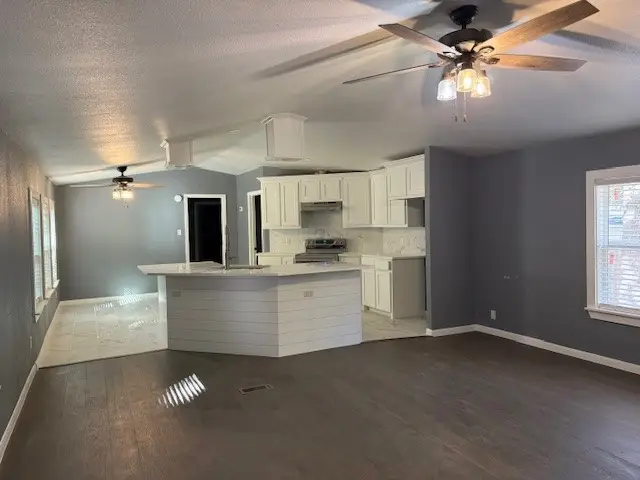 4640 Lyndi Lane, Granbury, TX 76049 - Image #3