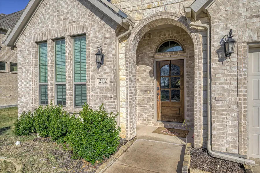 212 Providence Drive, Van Alstyne, TX 75495 - Image #3