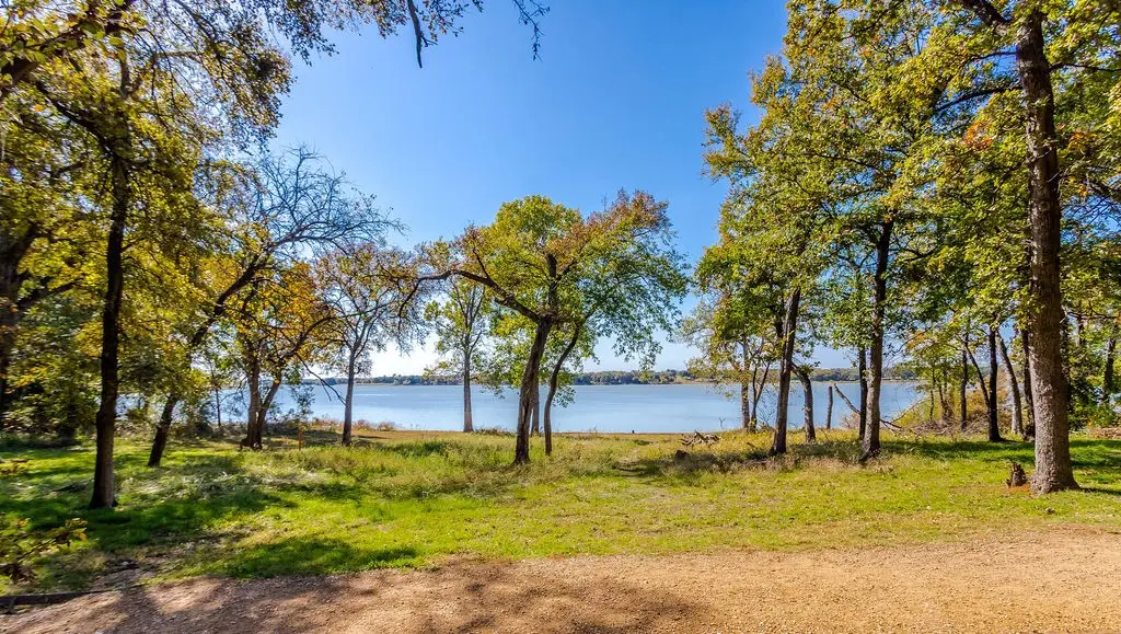 528 Lake Point Drive, Little Elm, TX 75068 - Image #1