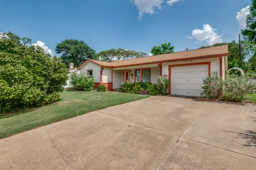 1822 Finley Road, Irving, TX 75062 - Image #3