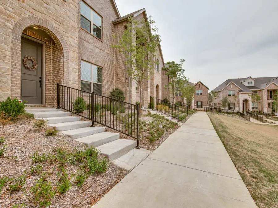 532 Ballustrade Drive, Irving, TX 75039 - Image #2