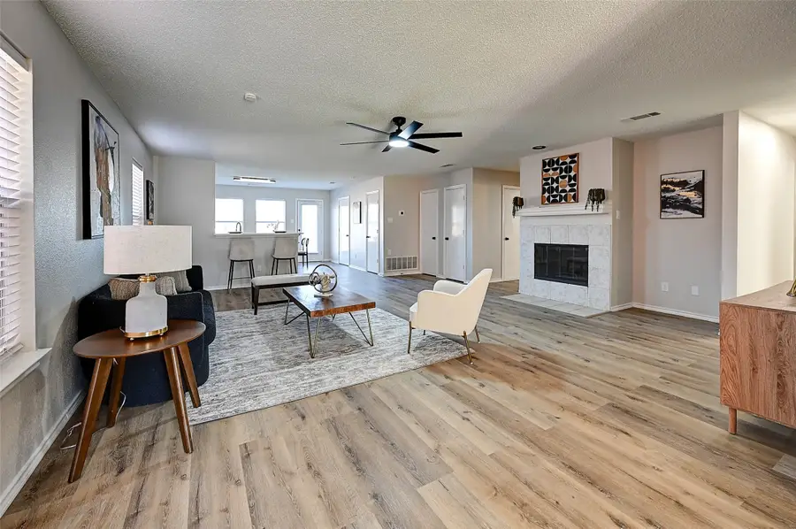 7010 Cottonwood Circle, Sachse, TX 75048 - Image #2