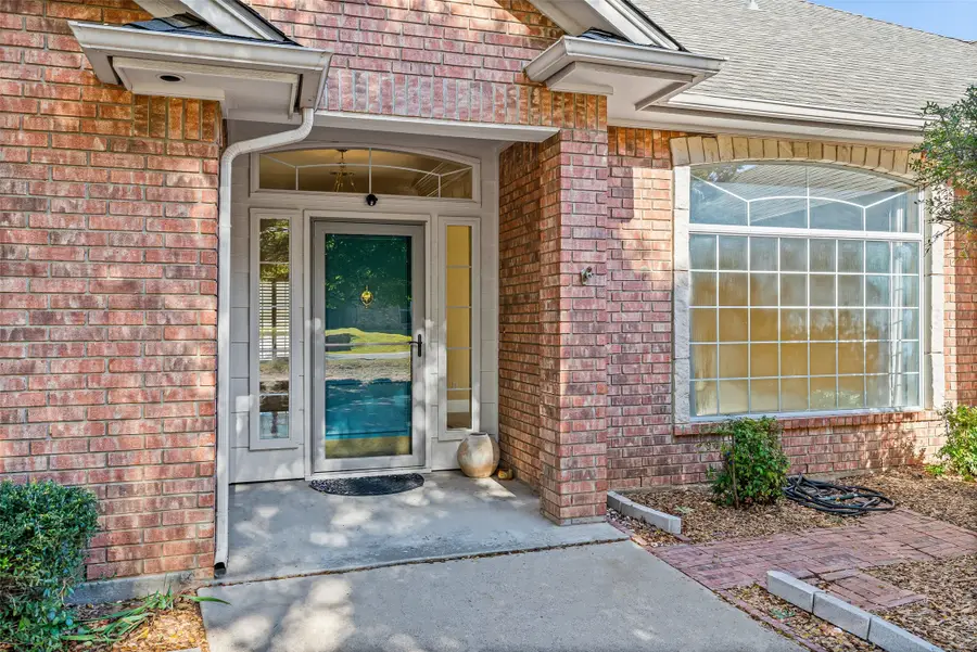 6100 N Waverly Court, Granbury, TX 76049 - Image #3