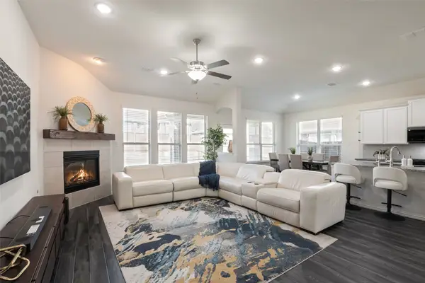 1413 Lake Grove Drive, Little Elm, TX 75068