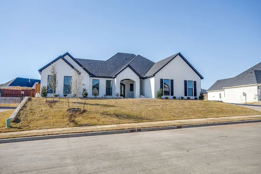 8118 Luanna Hills, Benbrook, TX 76126 - Image #2