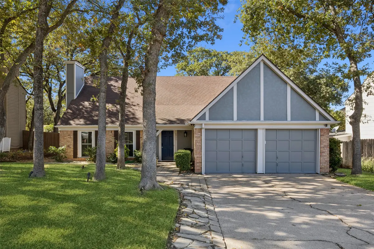 1711 Acorn Drive, Euless, TX 76039 - Image #1