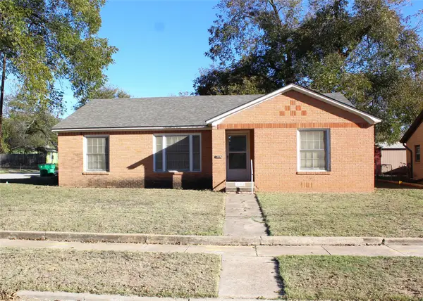 308 W Live Oak Street, Dublin, TX 76446