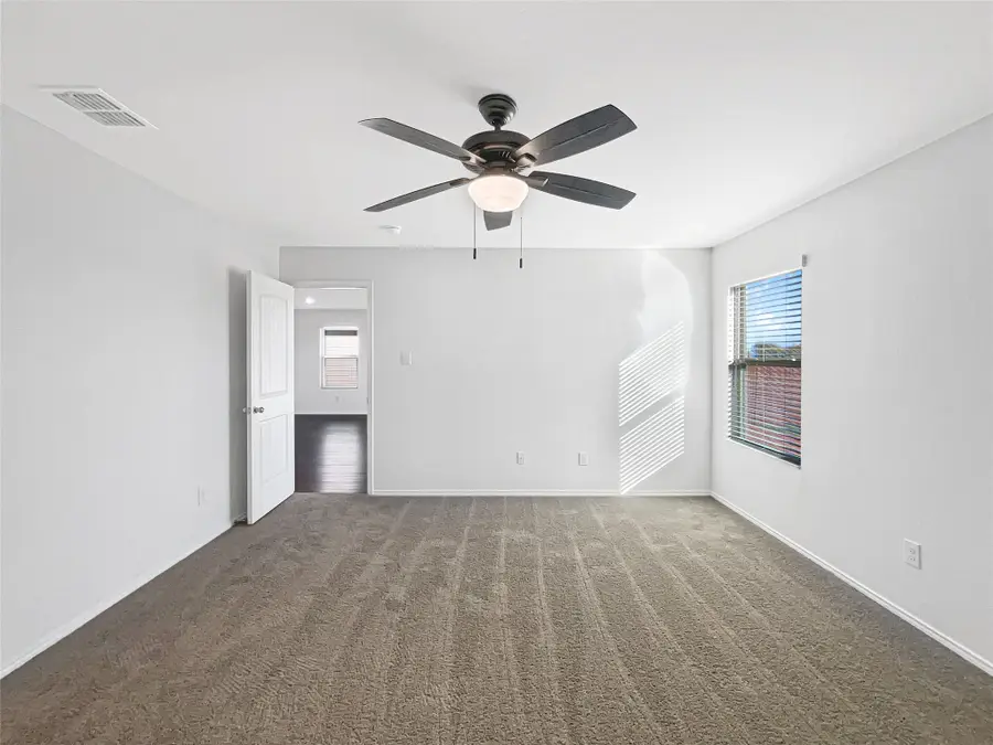 421 Blue Crow Lane, Fort Worth, TX 76052 - Image #3