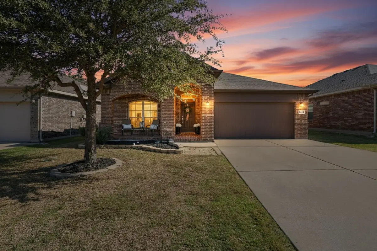 8304 W White Hart Drive, Fort Worth, TX 76179 - Image #1