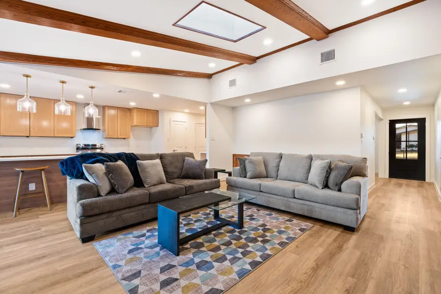 8629 Baumgarten Drive, Dallas, TX 75228 - Image #3