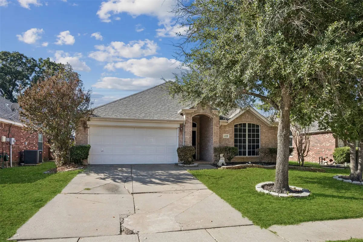 6828 Crenshaw Lane, Denton, TX 76210 - Image #1