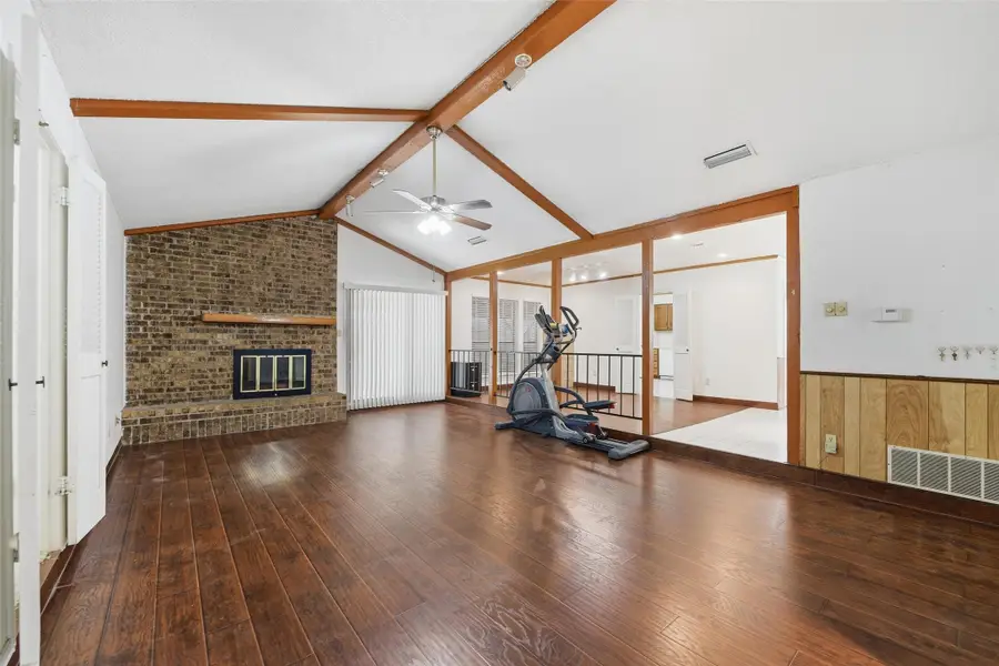 2212 Benbrook Drive, Carrollton, TX 75007 - Image #3