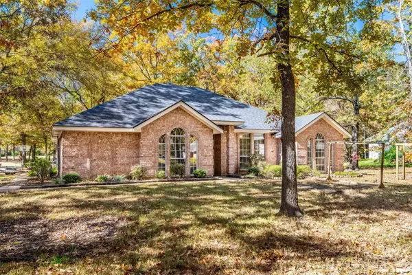 248 Butternut Lane, Powderly, TX 75473