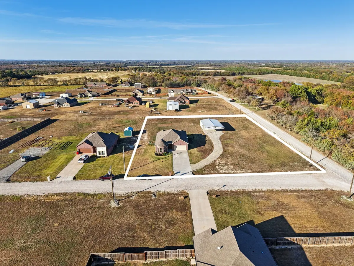 220 Delatorre Street, Trenton, TX 75490 - Image #1