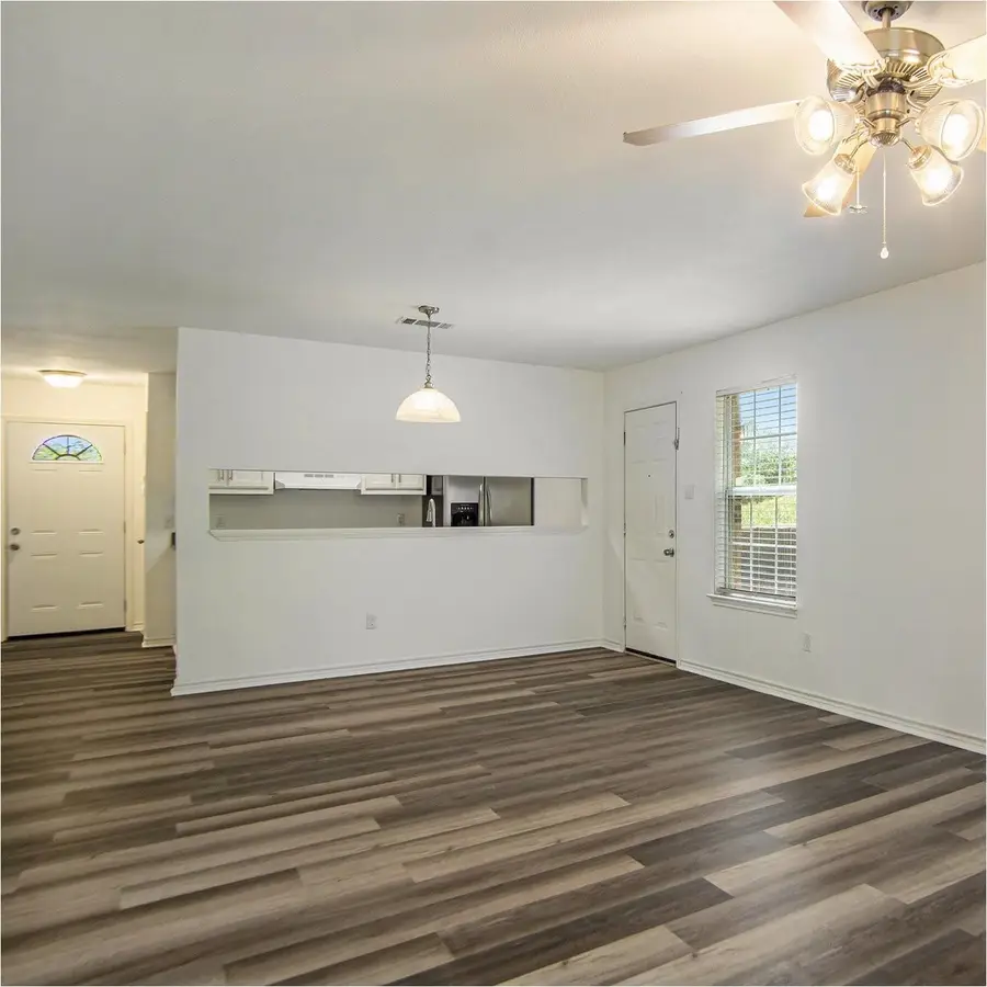 2621 Lee Avenue, Fort Worth, TX 76164 - Image #3