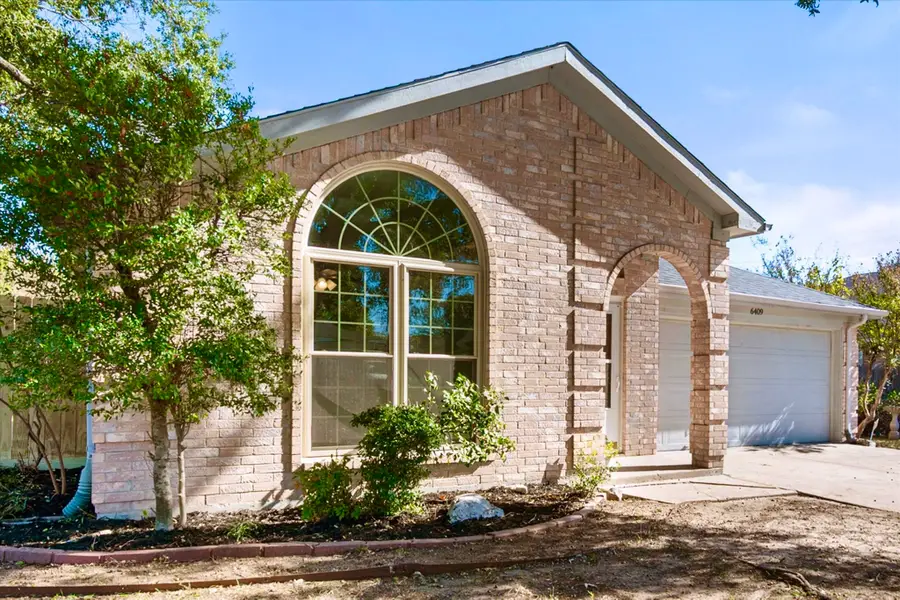 6409 Brookglen Drive, Arlington, TX 76018 - Image #3