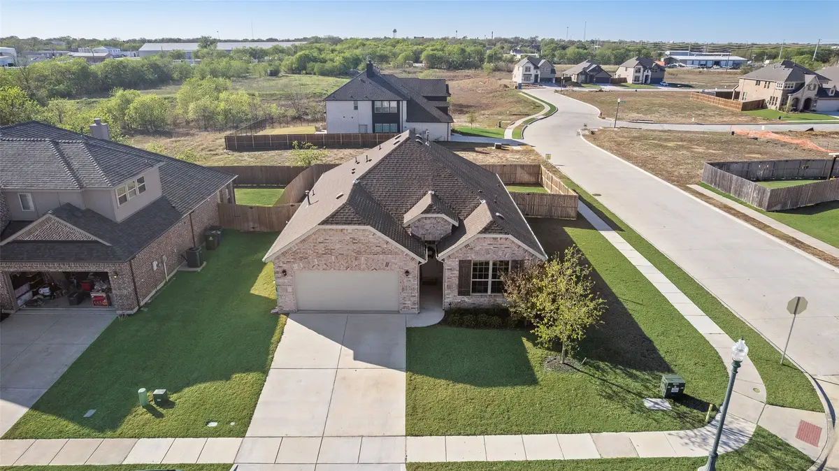 136 Creekside Drive, Sanger, TX 76266 - Image #1