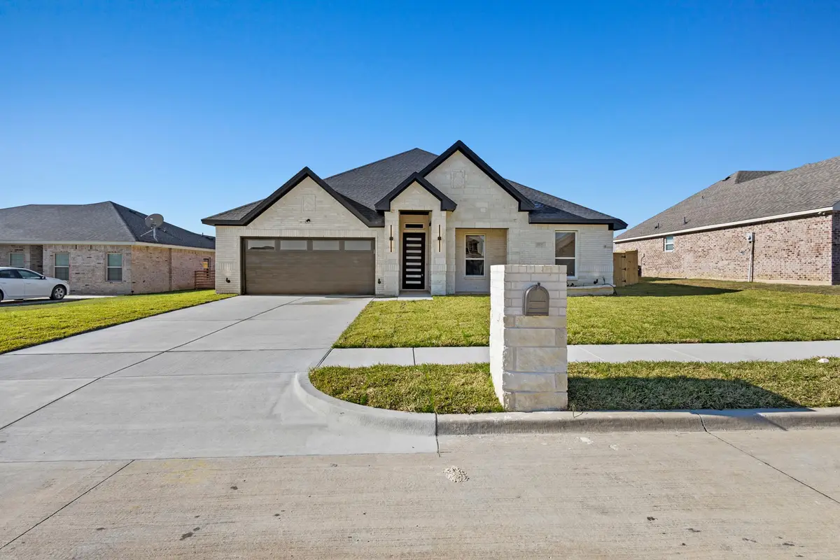 1509 Kings Circle, Hutchins, TX 75141 - Image #1