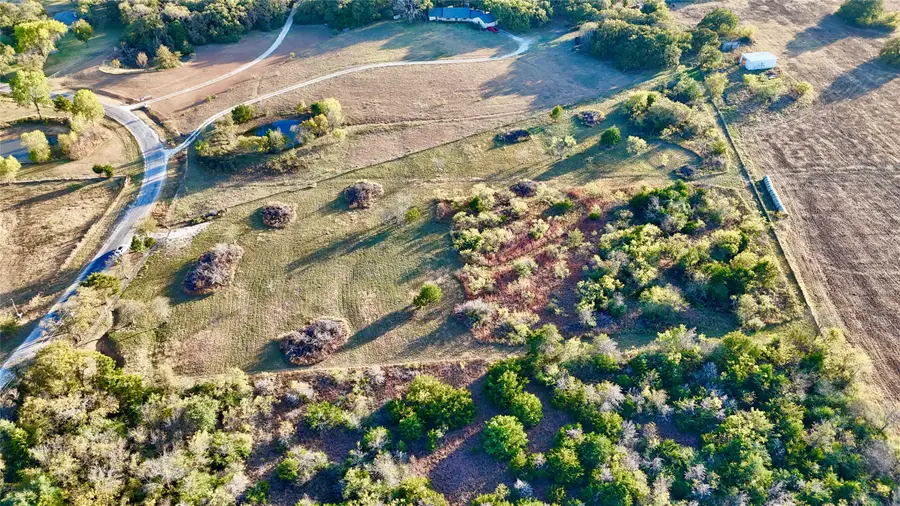 6916 Sundance Circle, Joshua, TX 76058 - Image #2