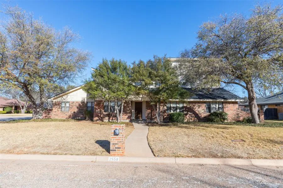 2558 Meadow Lake Drive, Abilene, TX 79606 - Image #2