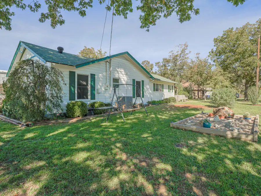 438 South Street, Krum, TX 76249 - Image #3