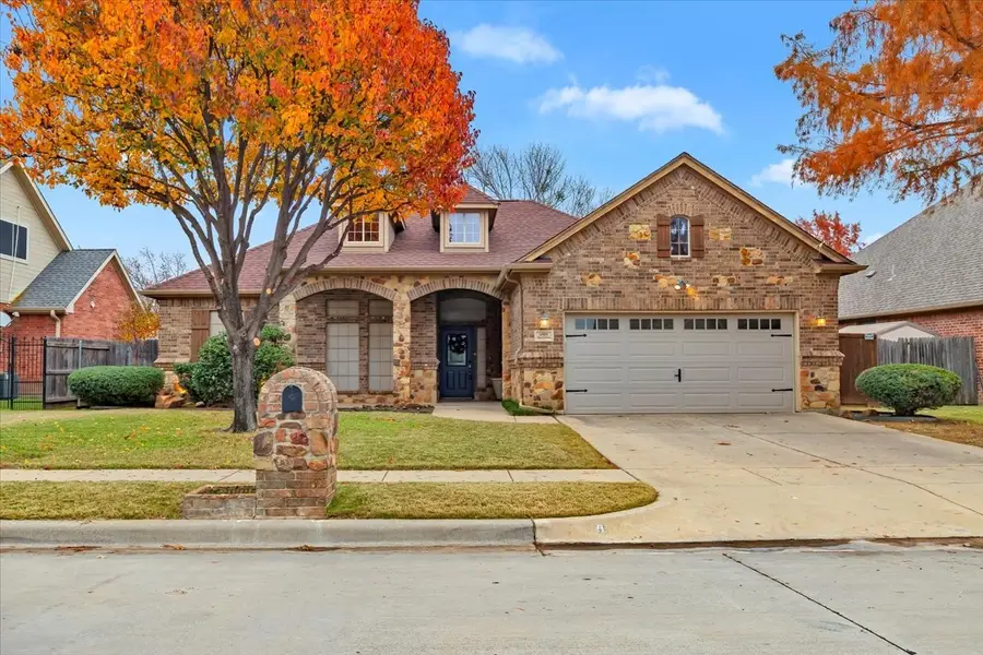 6910 Tradonna Lane, North Richland Hills, TX 76182 - #2