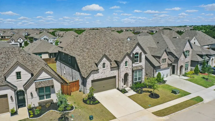 4008 Prickly Pear Avenue, Aubrey, TX 76227 - Image #3