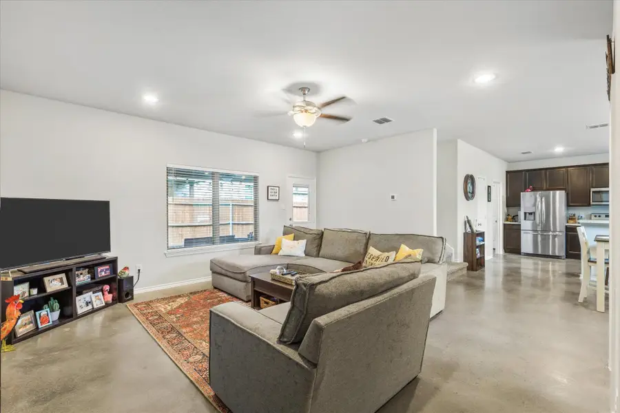 3800 Juniper Court, Granbury, TX 76048 - Image #3