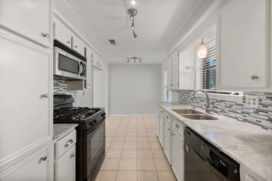 405 Fairmont Avenue, Corsicana, TX 75110 - Image #3