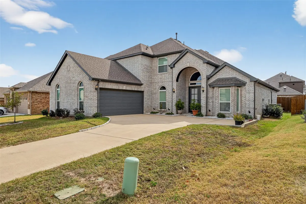 214 Tradd Street, Glenn Heights, TX 75154 - Image #1