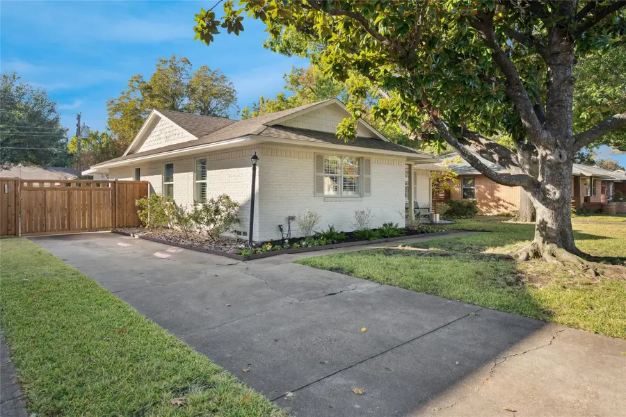 10040 Lakemere Drive, Dallas, TX 75238 - Image #2