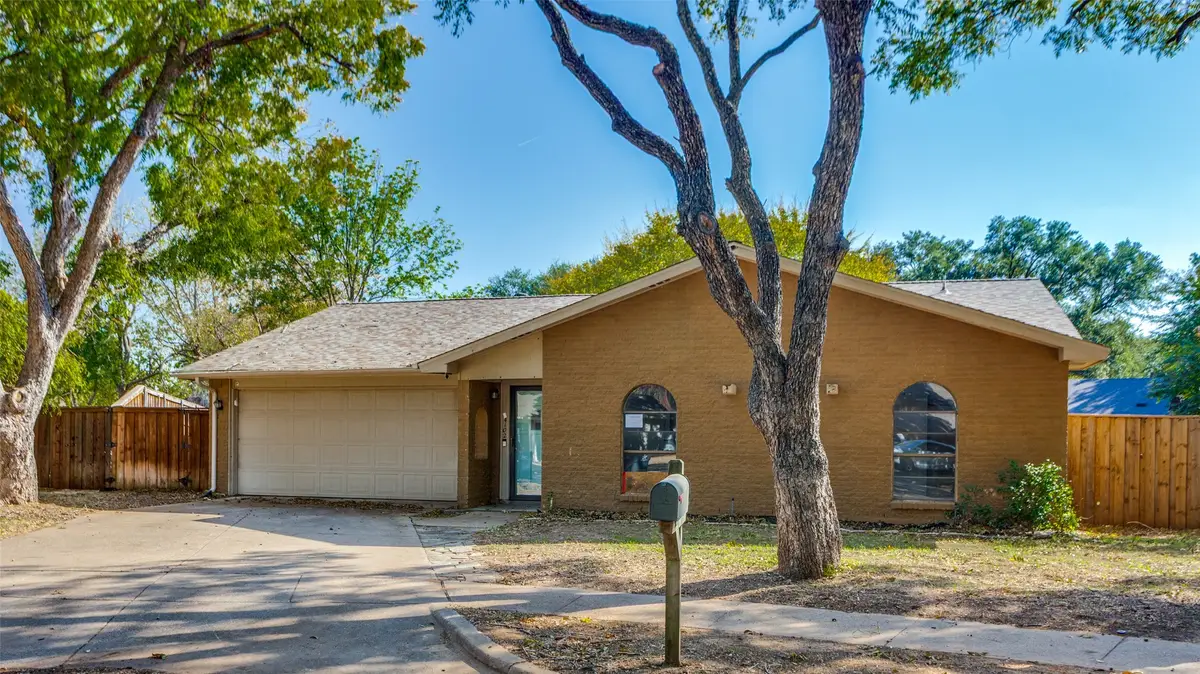 4102 Foxmoor Court, Arlington, TX 76016 - Image #1