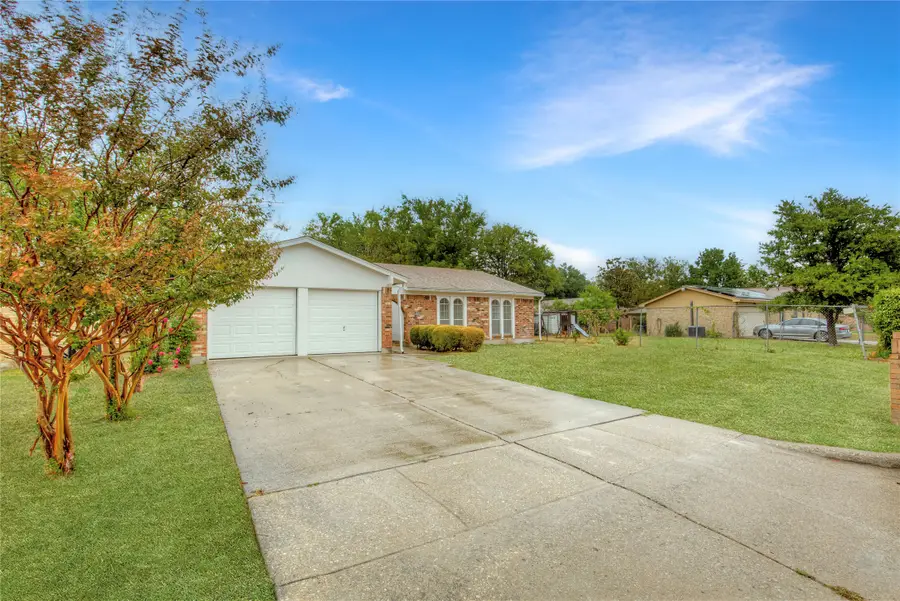 3049 Valley Forge Trail, Forest Hill, TX 76140 - Image #2