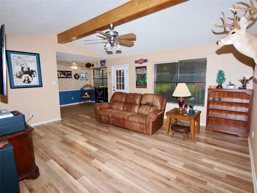 3106 S Lipsey Street, Decatur, TX 76234 - Image #2