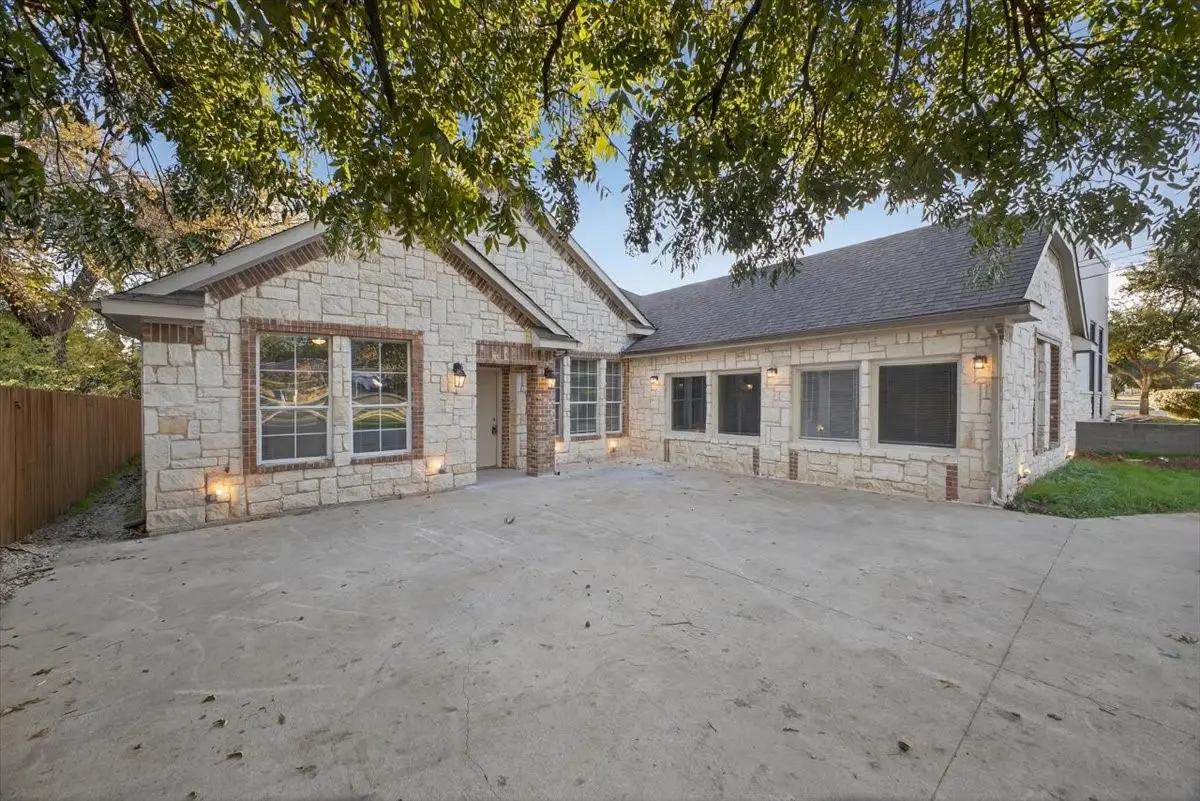 3532 W Jefferson Boulevard, Dallas, TX 75211 - Image #1