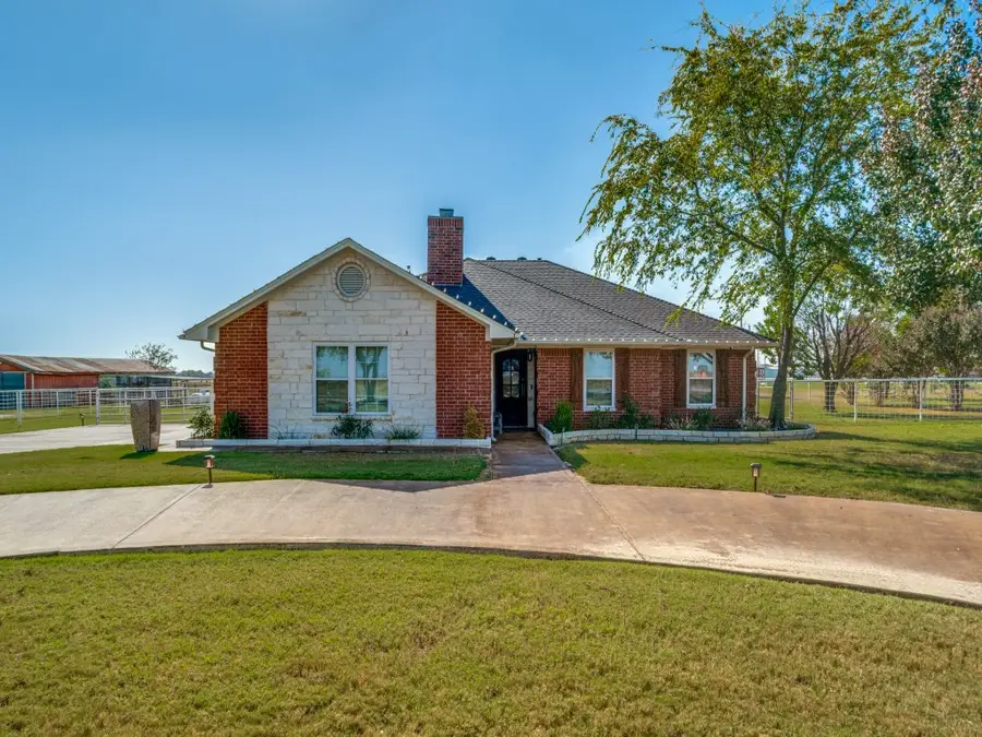 951 Berend Road, Pilot Point, TX 76258 - Image #2