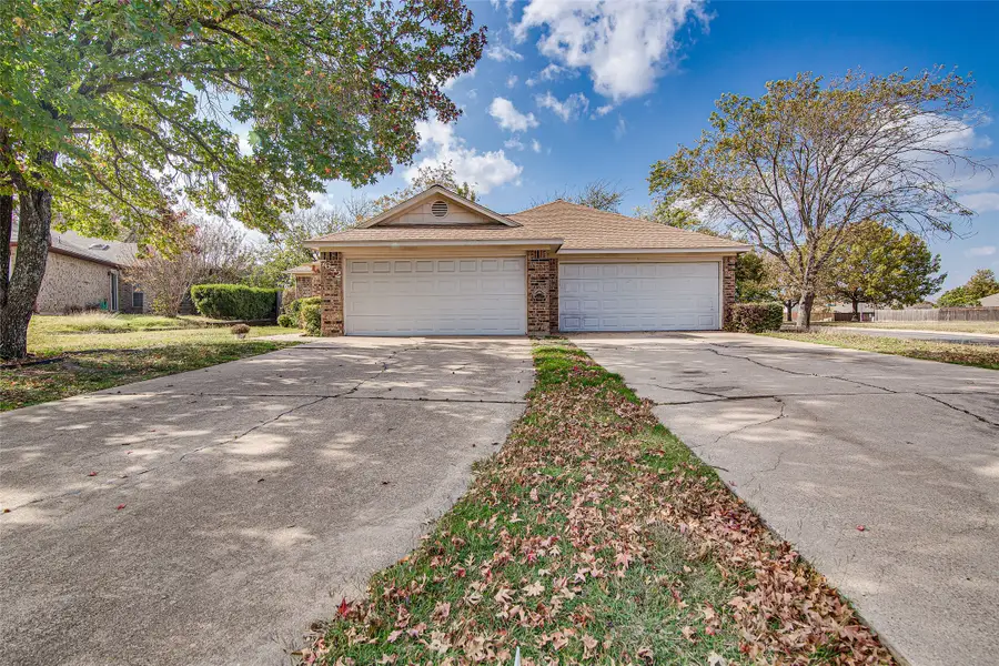 7652 Colorado Creek Court, Fort Worth, TX 76133 - Image #2
