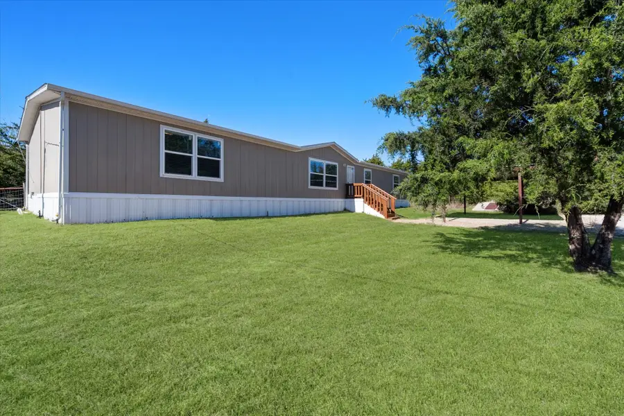 1517 County Road 2162, Barry, TX 75102 - Image #2