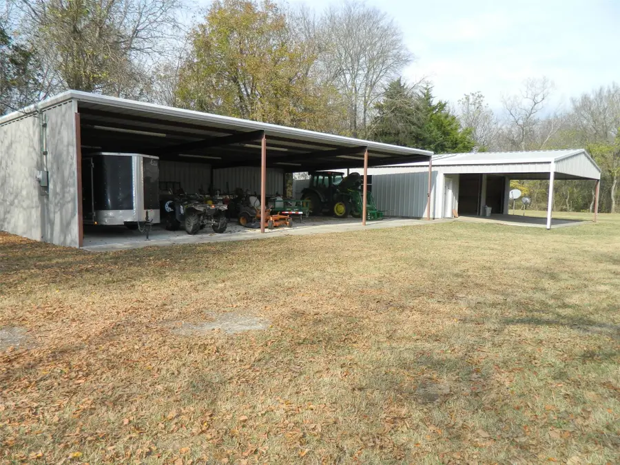 956 County Road 4231, Bonham, TX 75418 - Image #2